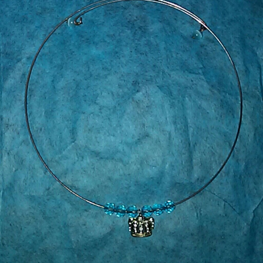 Silver crown choker
